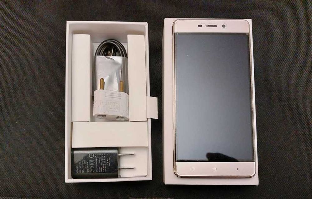 Стільниковий телефон Xiaomi Redmi 4 Gold