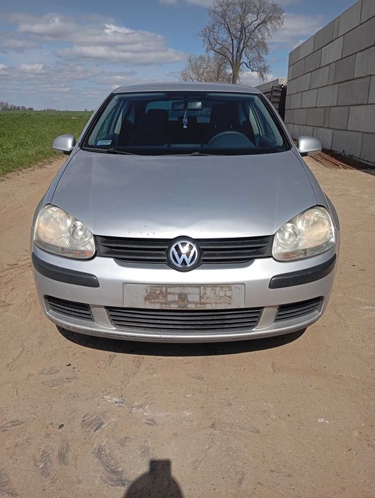 VW Golf V - Na części - Drzwi / maska / błotnik / klapa / lampa/ inne