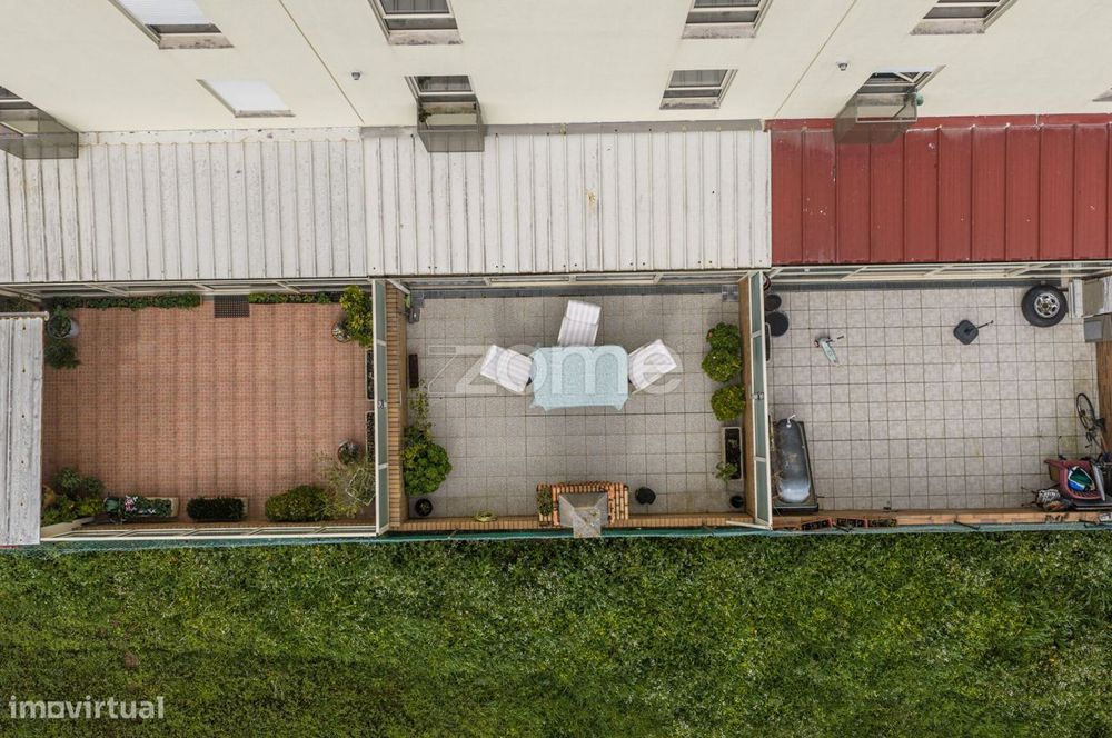T2 Duplex com Terraço em Gulpilhares - V.N. Gaia