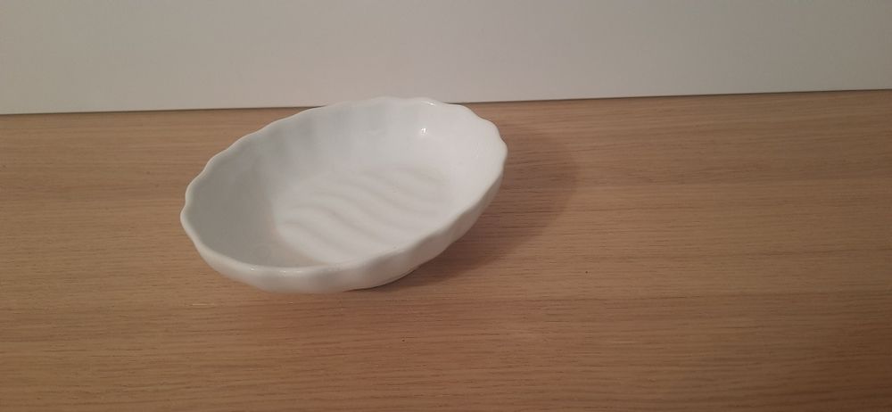 Керамическая мыльница: навесная,стоящая.