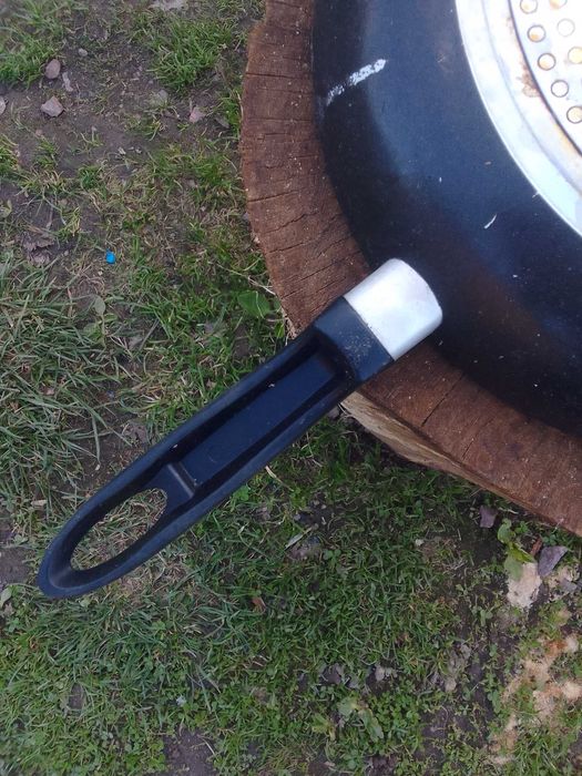 Пательня, сковорідка.