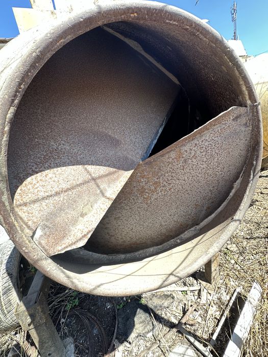 Betoneira Profissional Rebocável 400L