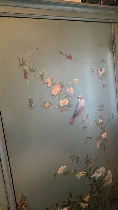 Móvel pintado estilo francês