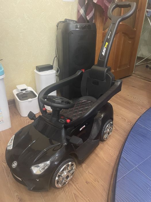 Дитячий автомобіль