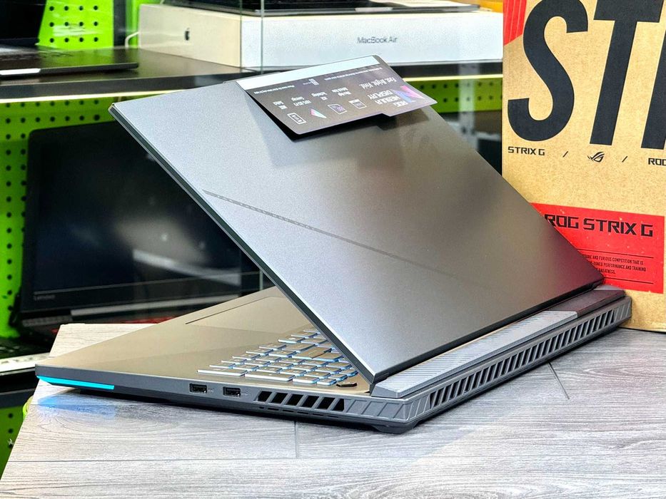 Повністю НОВИЙ / Asus Rog Strix G18 G814F / RTX 5070 / AMD Ryzen 9 9955Hx