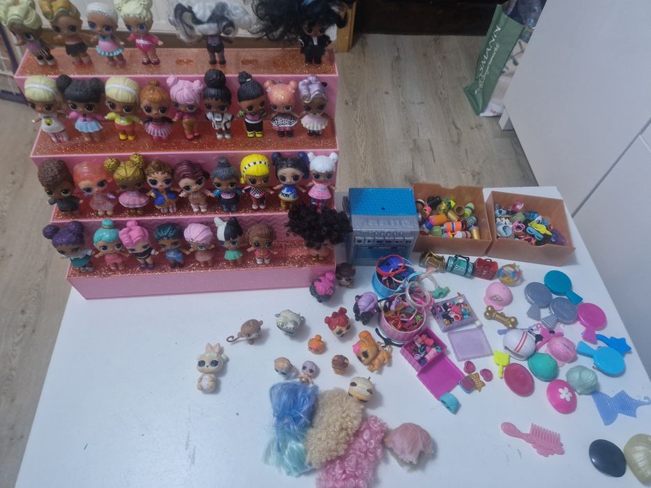 Laleczki lol suprise