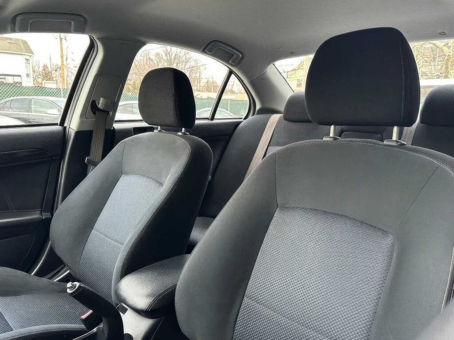 Mitsubishi Lancer Evolution GSR      2014