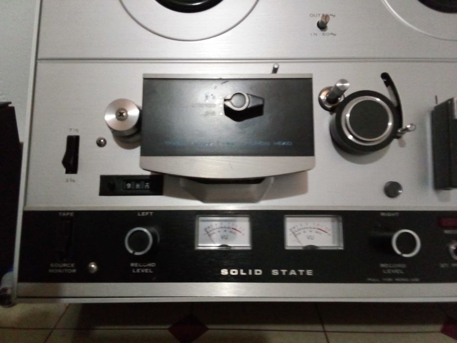 AKAI 4000 D  bom estado