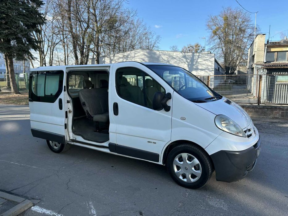 Renault Trafic 2.0 DCi LIFT Brygada 6 osób 09r Bez DPF/Dwumasy(vivaro)