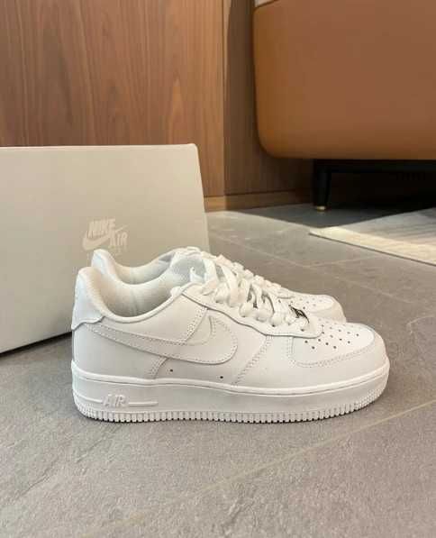 Nike Air Force 1 One All White 37.5