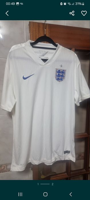 Camisola  retro da selecao da Inglaterra.