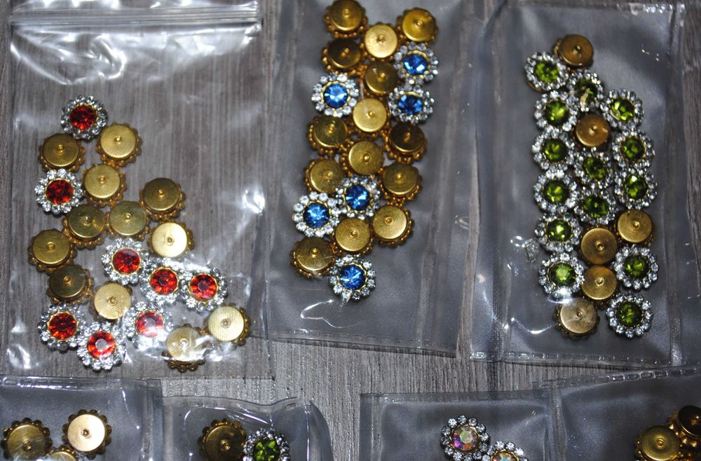 Обємні стрази, пришивний декор, жемчуг, паєтки, біжутерія 7 мм 7 упак.