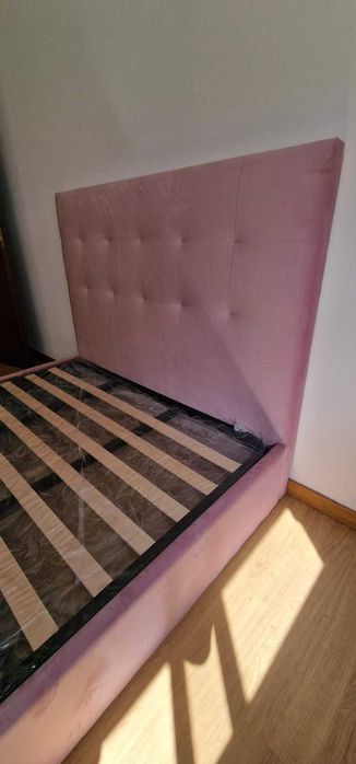 Camas De Casal Estofadas Top de Gama 190x140m Estrado Incluído 199€ !!
