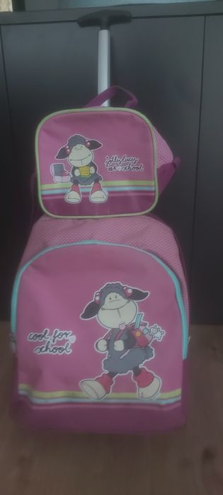 Vendo mochila escolar Jolly Lucy, tipo trolley