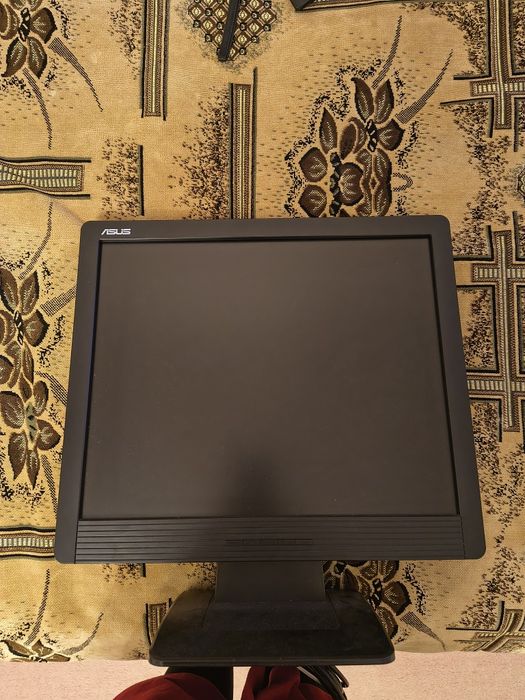 Продам монитор Asus MM17D