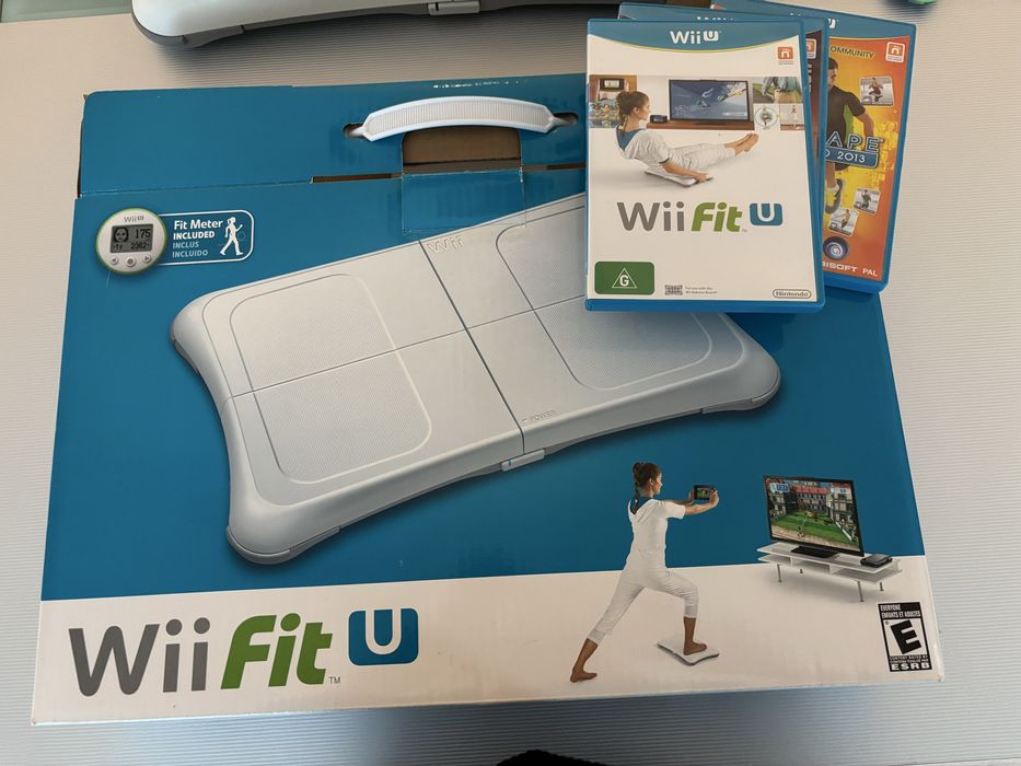 Prancha Nintendo Wi U Fit mais 3 jogos