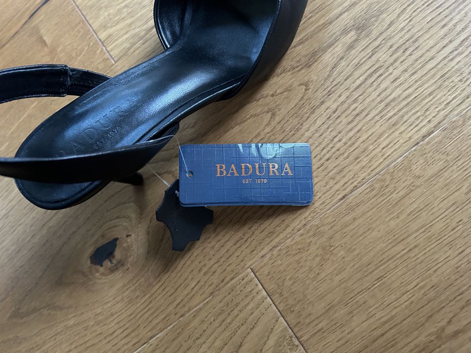 Szpilki czarne Badura