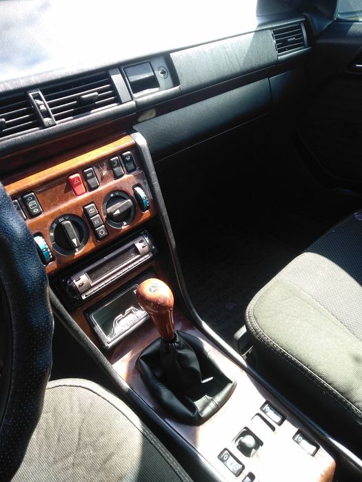 Mercedes-Benz w124e250