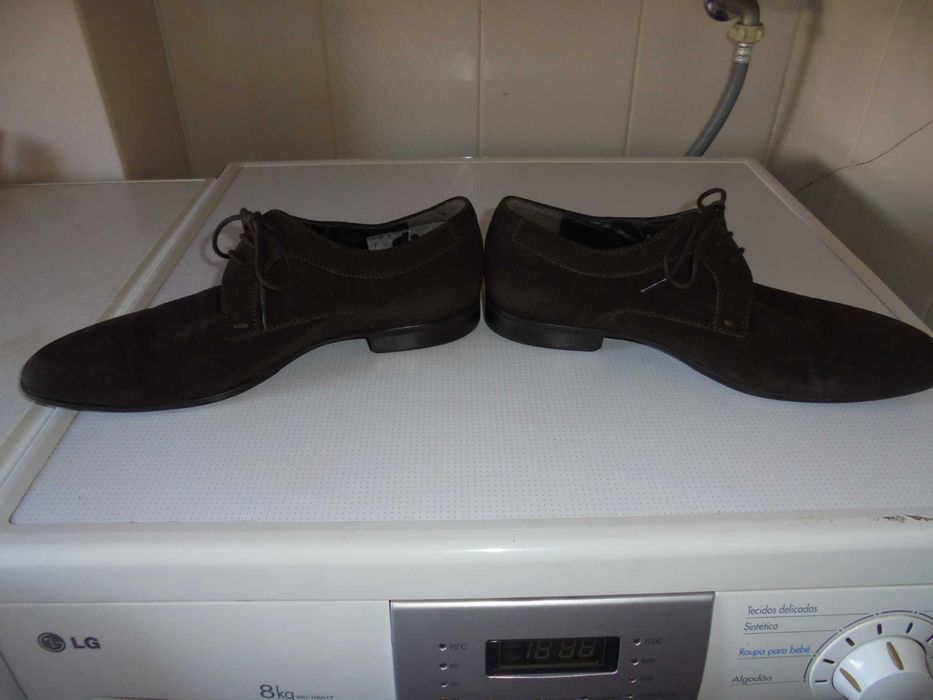 sapatos de homem da marca HOGO BOSS