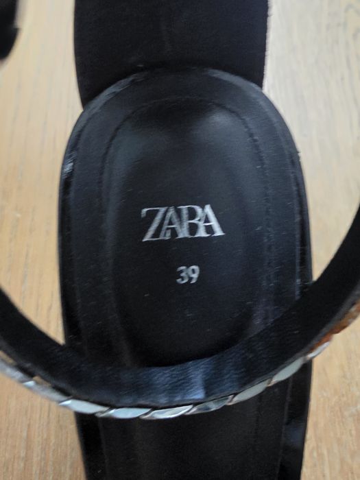 Sandałki na szpilce