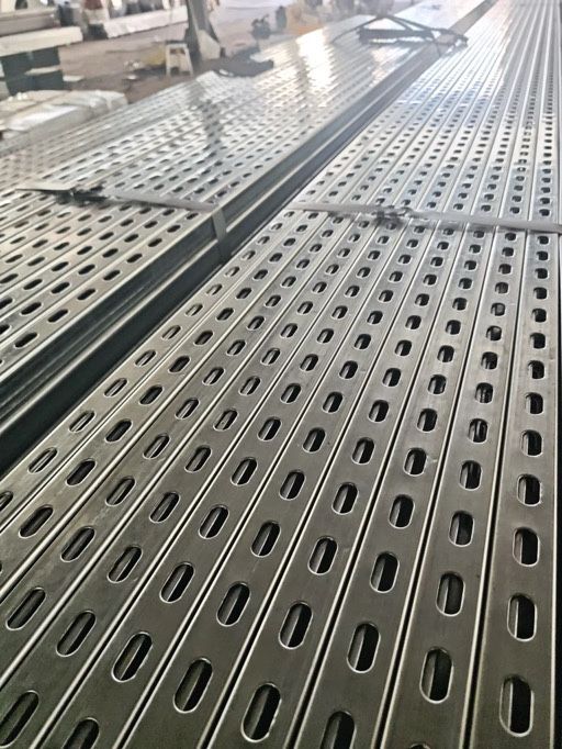 Профіль для сонячних панелей