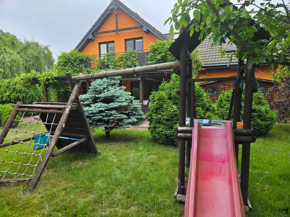 plac zabaw , zjeżdżalnia do oddania