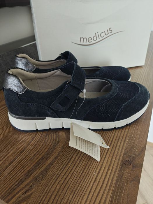Baleriny Skórzane Medicus. Nowe