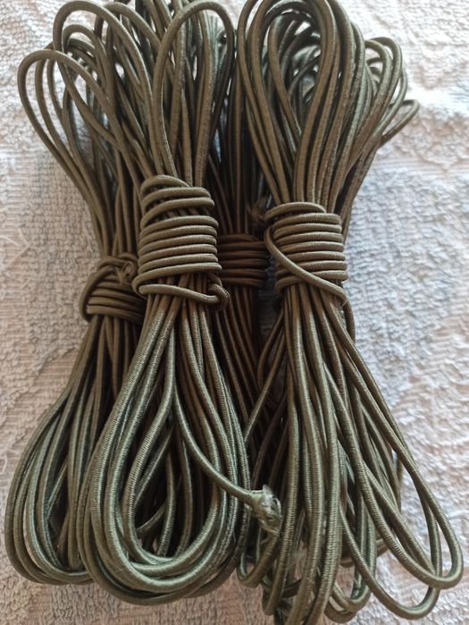 Резинка кругла. Диаметр 2 та 3 мм. Гудзики металопластикові.