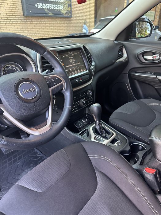 Продам Jeep Cherokee KL