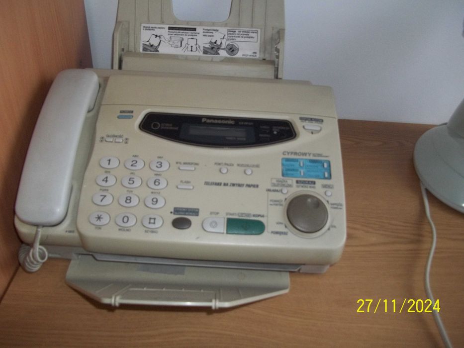 Fax z telefonem.