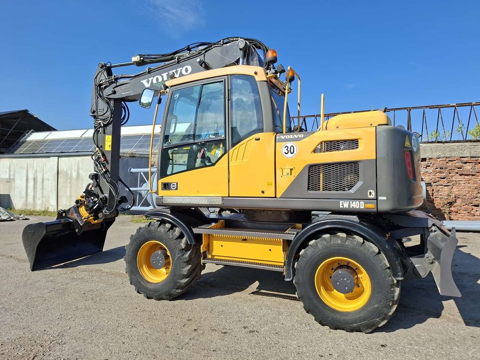 Volvo 140 D  Volvo 140D-160D- 180D  - Wyjątkowo Utrzymane - Rototilt  Engcon Cat