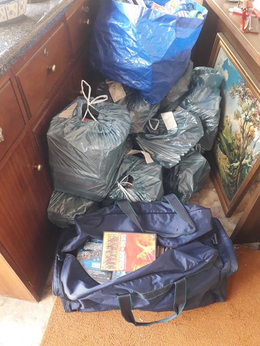 Lote de cds,dvd,VHS novos