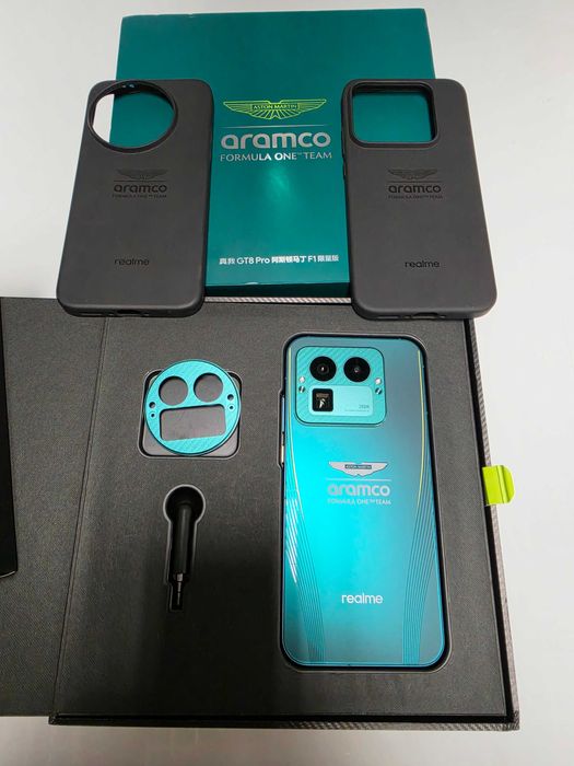Realme GT 8 Pro 16/1TB novo Aston martin