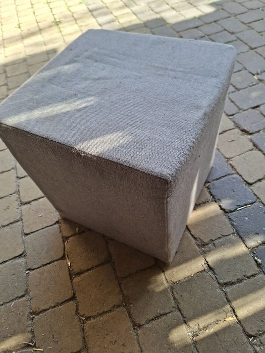 Puf beżowy oddam za darmo