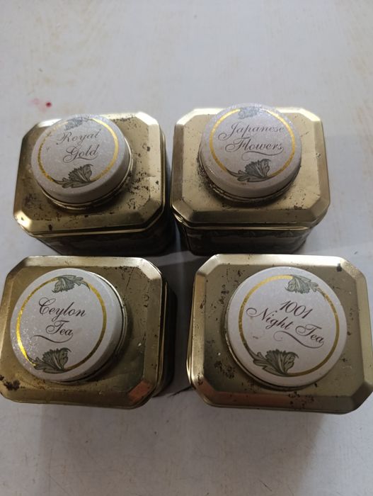 Продам залізні коробочки 7 см на 5,5 см висота 5 см