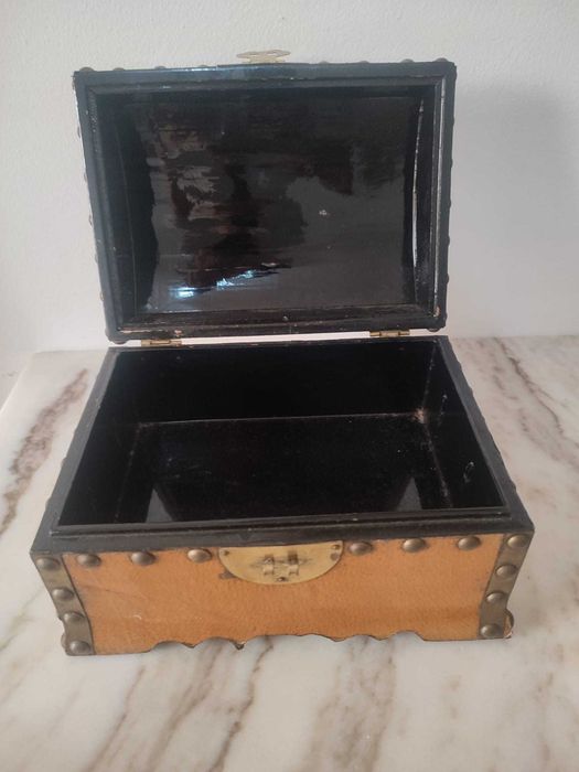 Mini baú decorativo e funcional