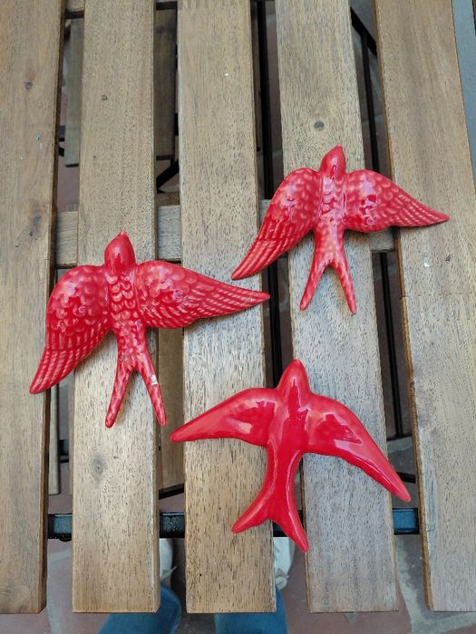 Andorinhas em cerâmica