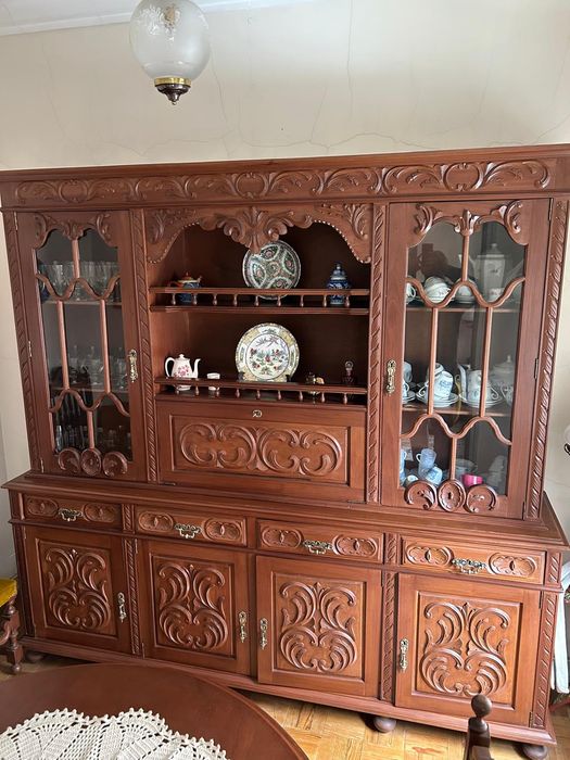 Movel de sala +mesa com cadeiras