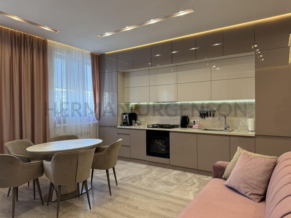 Продаж 3к квартири 102 м.кв / ЖК Сакура, вул. Богомольця