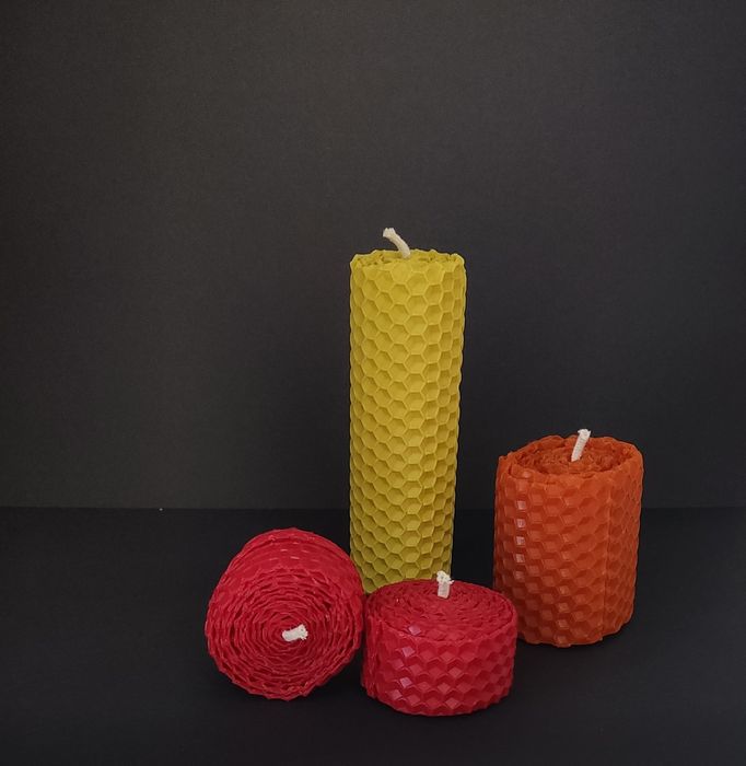 Свічки з вощини ручної роботи