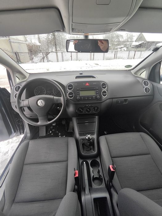 Автомобіль Wolkwagen Golf Plus 2005 рік