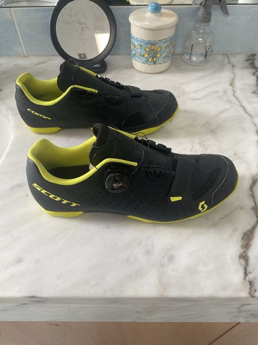 Sapatilhas Scott com engates