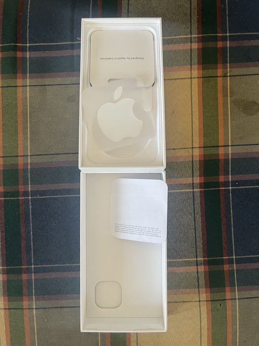 Caixa Iphone 13 como novo