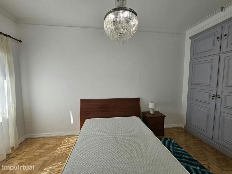 Quarto - localizado em Sé de Braga e São Lázaro Braga