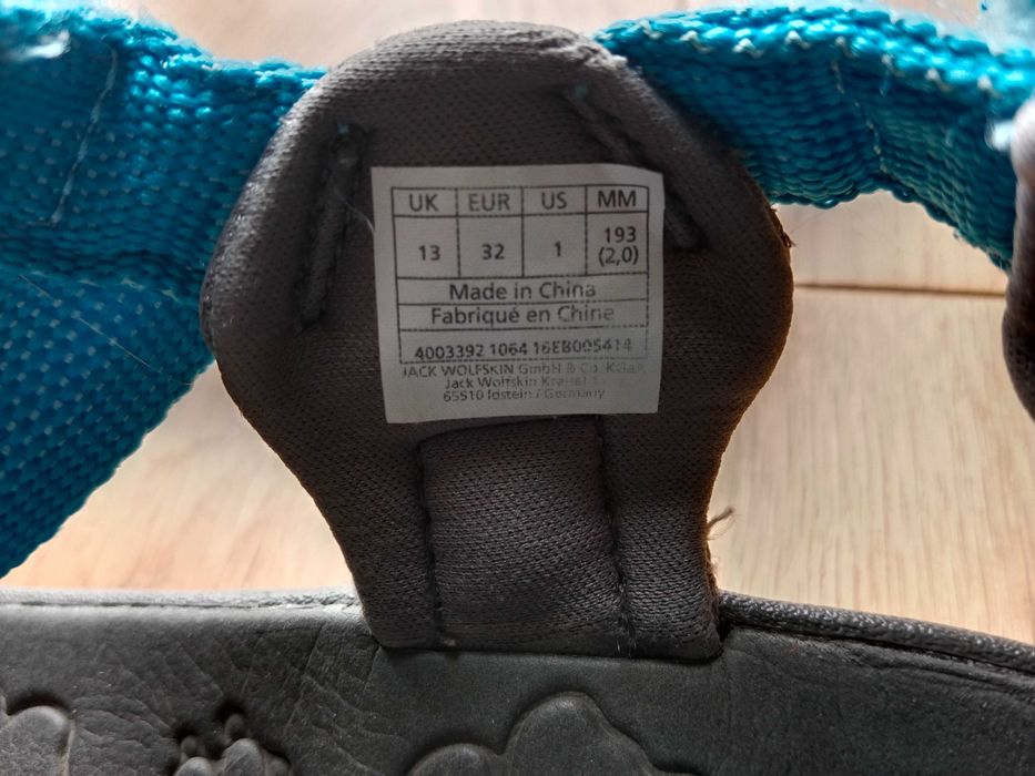 Niebieskie sandały na rzepy Jack Wolfskin rozm. 32