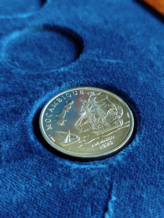 Moeda comemorativa de 200 Escudos- Moçambique