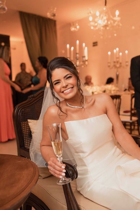 Elegante Vestido de Noiva Pronovias - Atemporal e Impecável