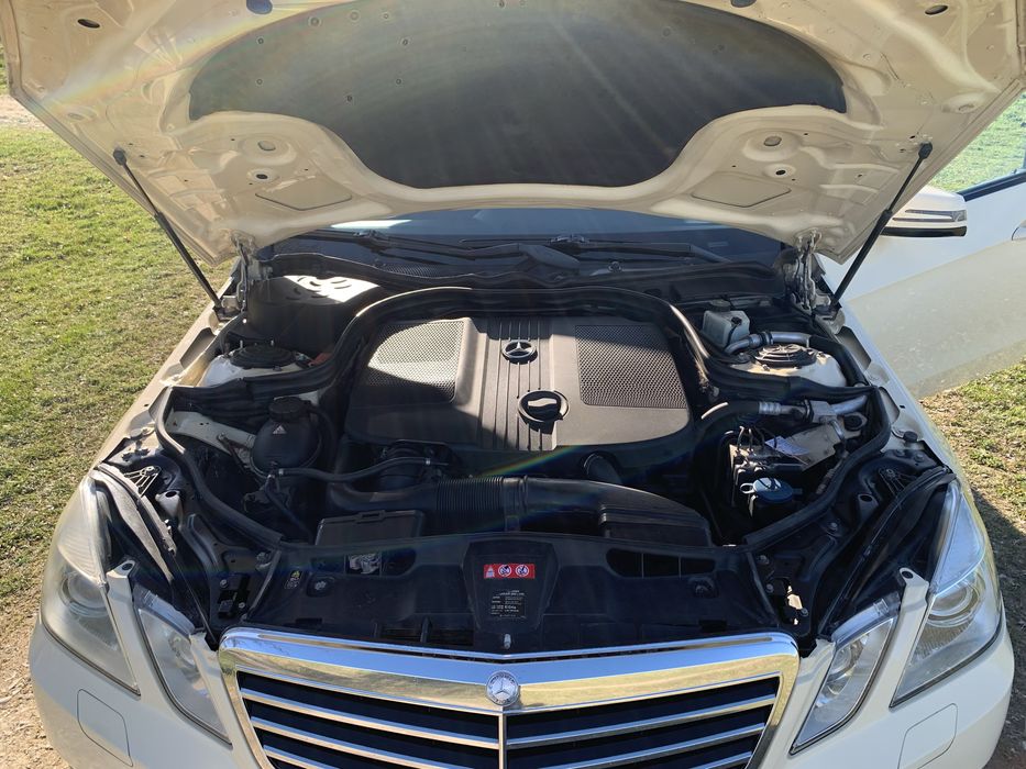 Mercedes-Benz E200 W212