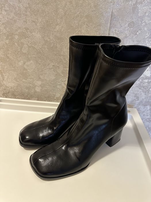 Сапоги  Zara. Розмір 42 (27 см.)
