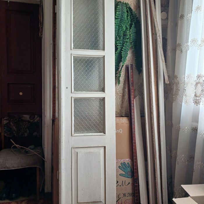 Продам четверо між кімнатних дверей